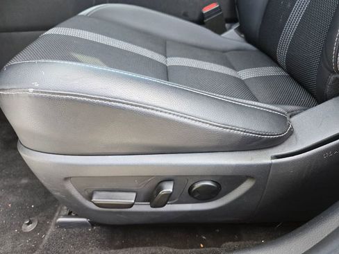 Used 2025 MAZDA CX-50 AWD 2.5 S w/ Premium Package image 5