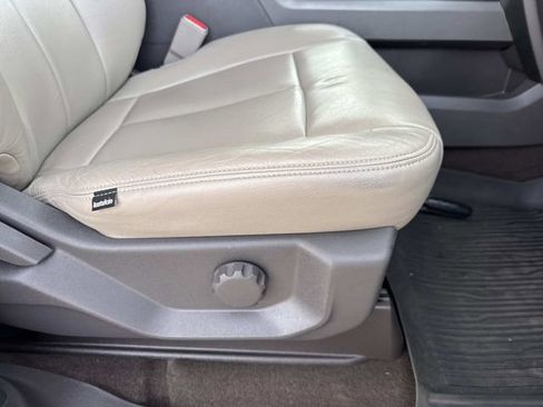 Certified 2021 Ford Expedition XLT image 12