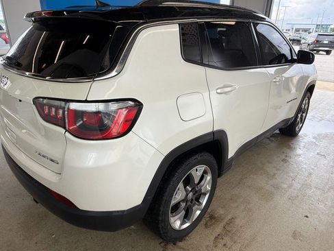 Used 2018 Jeep Compass Limited AWD/4WD image 2