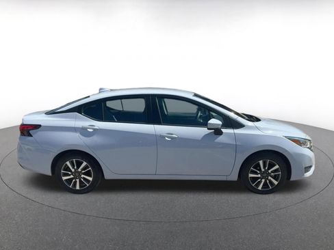 Used 2025 Nissan Versa SV image 16
