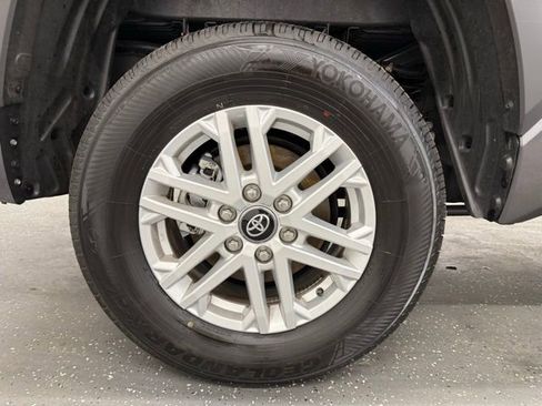Certified 2025 Toyota Tundra SR5 AWD/4WD image 21