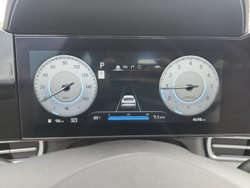 Used 2026 Hyundai Elantra Limited FWD image 18