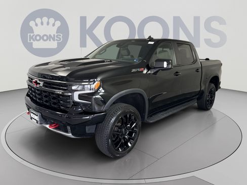 Used 2022 Chevrolet Silverado 1500 ZR2 w/ Technology Package AWD/4WD image 1