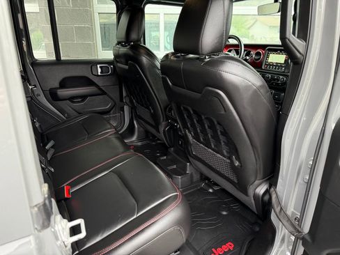 Used 2021 Jeep Wrangler Unlimited Rubicon AWD/4WD image 25