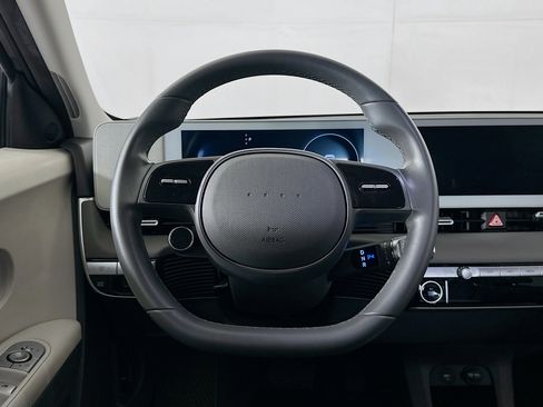 Used 2024 Hyundai Ioniq 5 SE image 18