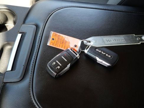 Used 2019 RAM 2500 Big Horn image 29