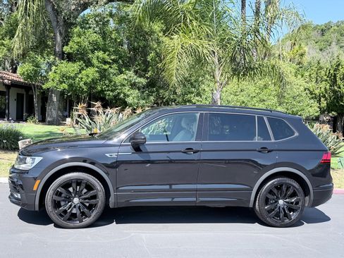 Used 2021 Volkswagen Tiguan SE R-Line FWD image 2