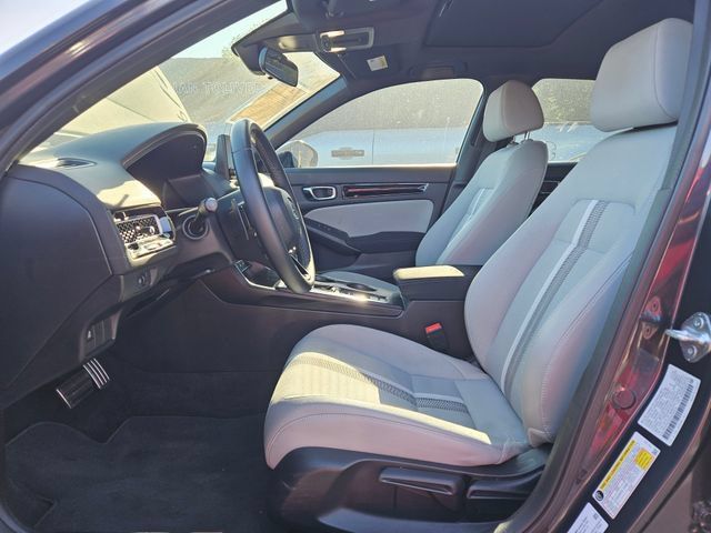 Used 2025 Honda Civic Sport image 4