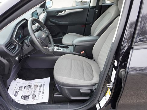 Used 2022 Ford Escape SE image 18