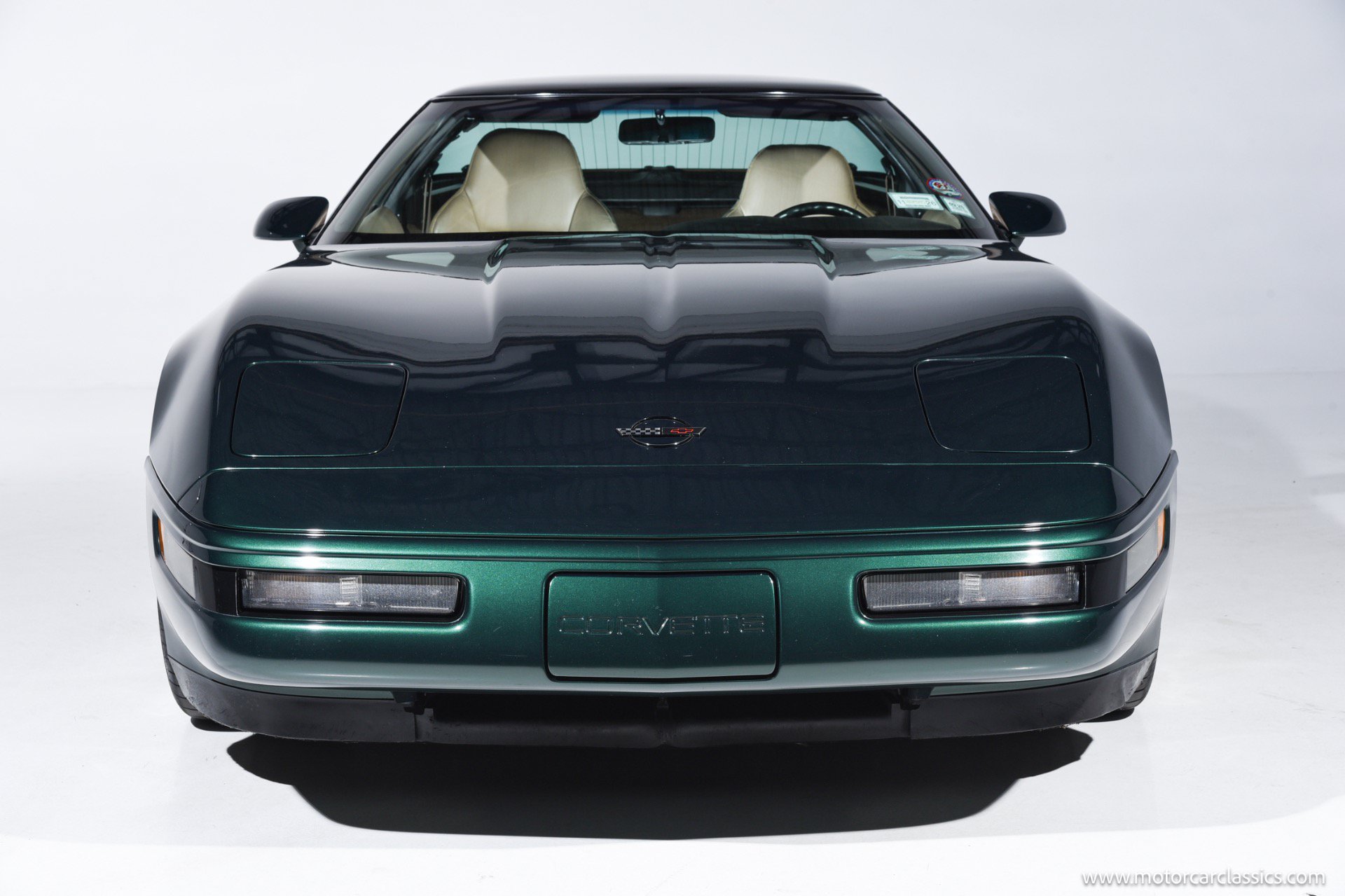 Used 1994 Chevrolet Corvette Coupe RWD image 2