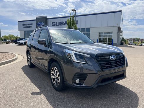 Used 2022 Subaru Forester Premium w/ Popular Package #1 AWD/4WD image 9