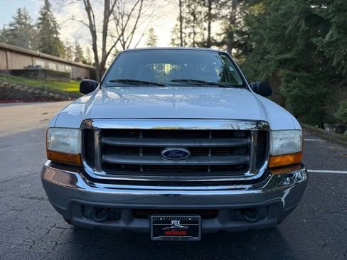 Used 2000 Ford F250 Lariat image 2