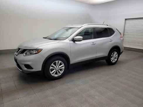 Used 2015 Nissan Rogue SV FWD image 2