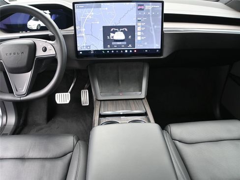 Used 2023 Tesla Model X image 13