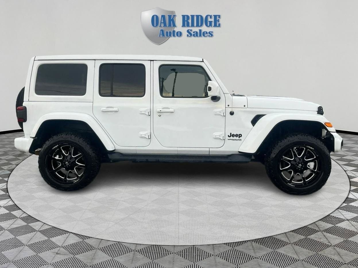 Used 2021 Jeep Wrangler Unlimited Sahara AWD/4WD image 4