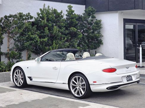 Used 2020 Bentley Continental GT First Edition image 3