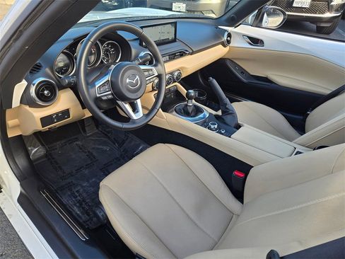 Certified 2025 MAZDA MX-5 Miata RF Grand Touring w/ Appearance Package image 6