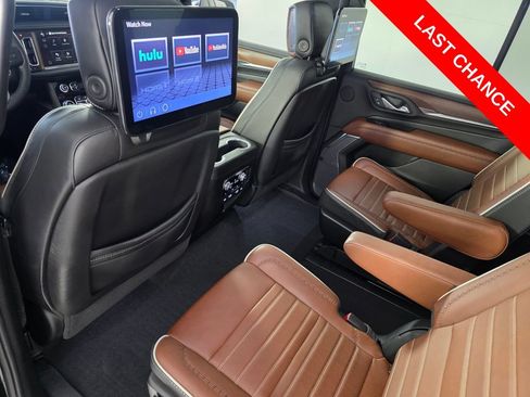 Used 2024 GMC Yukon Denali Ultimate AWD/4WD image 15