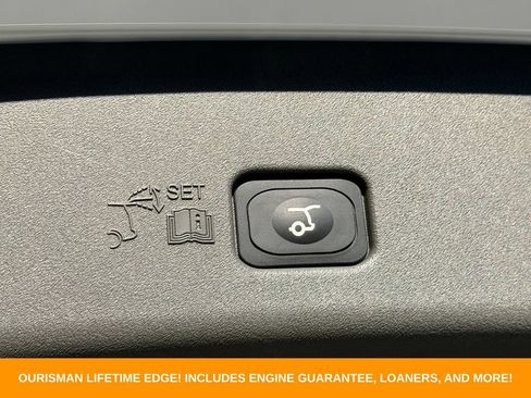 Used 2025 Lincoln Nautilus Premier AWD/4WD image 26