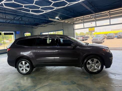 Used 2015 Chevrolet Traverse LTZ AWD/4WD image 3