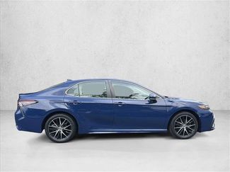 Used 2023 Toyota Camry SE FWD video 4