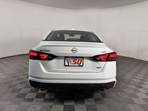 New 2025 Nissan Altima 2.5 SR w/ SR Premium Package image 15