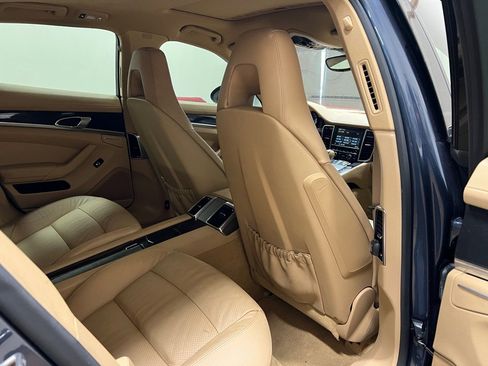 Used 2014 Porsche Panamera 4 image 34