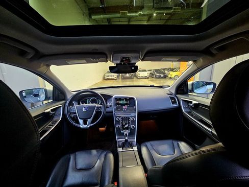Used 2015 Volvo XC60 T5 AWD/4WD image 25