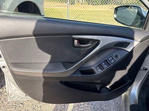 Used 2013 Hyundai Elantra Limited w/ Technology Pkg image 8