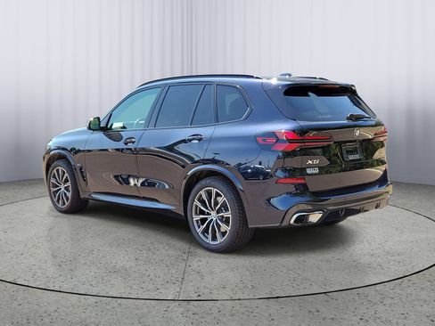 Used 2024 BMW X5 xDrive40i w/ Executive Package AWD/4WD image 4