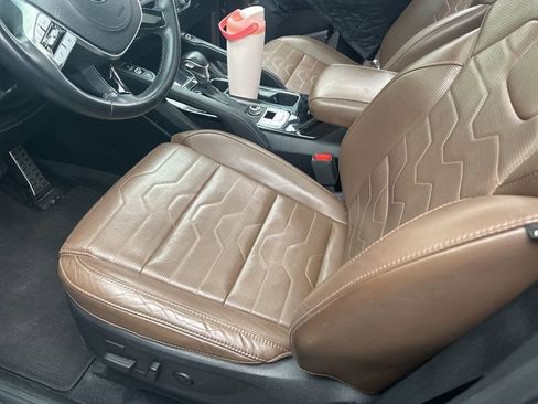 Used 2020 Kia Telluride SX w/ SX Prestige Package image 5