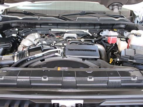 Used 2025 GMC Sierra 2500 AT4 w/ AT4 Premium Plus Package AWD/4WD image 29