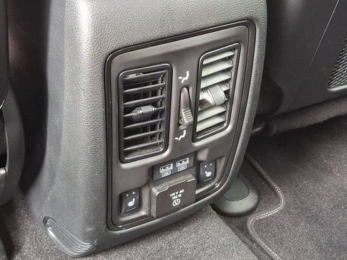 Used 2022 Dodge Durango SRT w/ Premium Interior Group AWD/4WD image 16