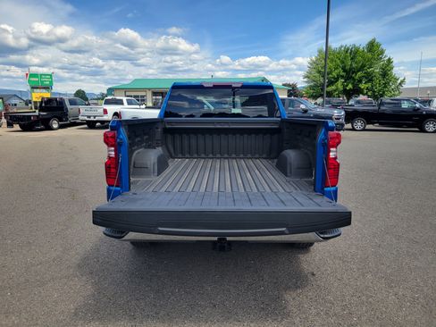 Used 2023 Chevrolet Silverado 1500 LT AWD/4WD image 11