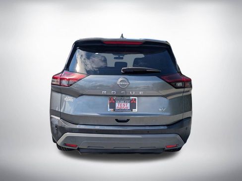 Used 2023 Nissan Rogue SV FWD image 4