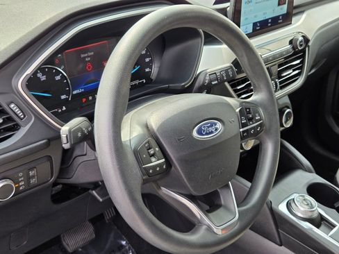 Certified 2022 Ford Escape SE FWD image 18