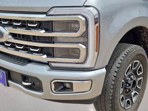 Used 2024 Ford F350 Platinum w/ FX4 Off-Road Package AWD/4WD image 9