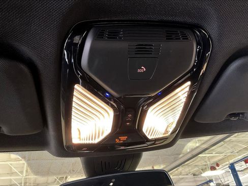 Used 2022 BMW X5 xDrive40i w/ Premium Package image 35