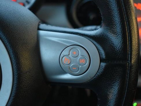 Used 2010 MINI Cooper Clubman Hardtop w/ Premium Pkg image 19