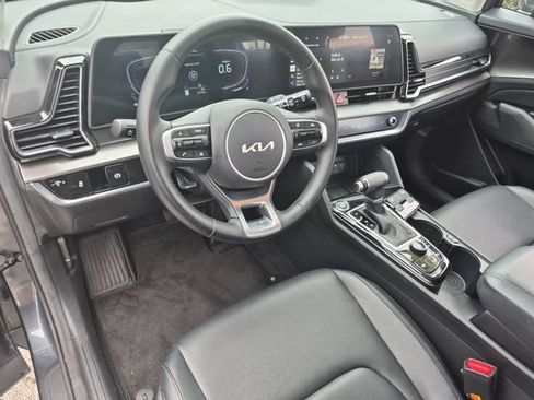 Used 2025 Kia Sportage EX FWD image 10