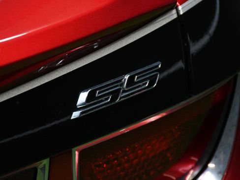 Used 2010 Chevrolet Camaro SS w/ RS Package RWD image 16
