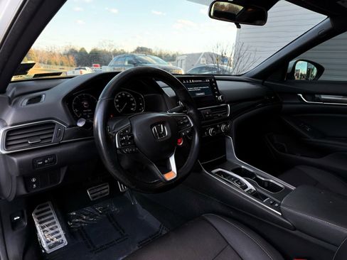Used 2020 Honda Accord Sport image 14