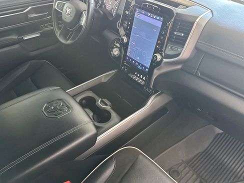 Used 2023 RAM 1500 Laramie AWD/4WD image 16