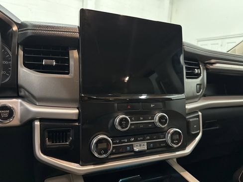 Used 2023 Ford Expedition Max XLT image 45