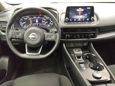 Used 2024 Nissan Rogue S AWD/4WD image 22