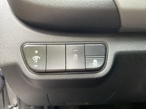 Used 2021 Kia Seltos LX image 11