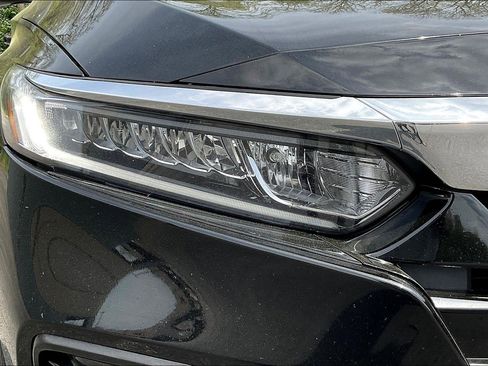 Used 2018 Honda Accord EX-L image 32