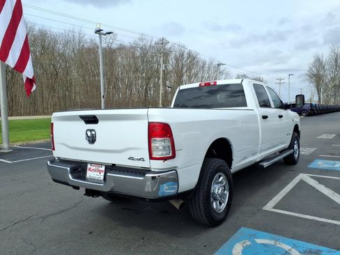 Used 2022 RAM 2500 Tradesman w/ Chrome Appearance Group AWD/4WD image 4
