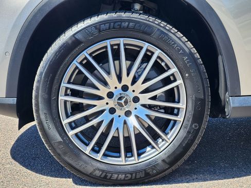 Used 2024 Mercedes-Benz GLC 300 4MATIC image 10