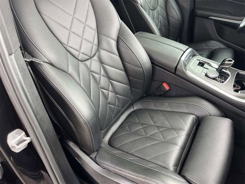 Used 2023 BMW X5 xDrive40i image 29